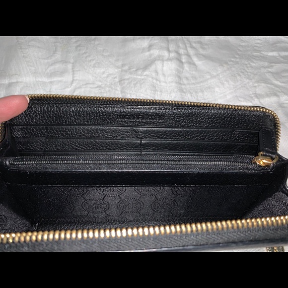 Black Michael Kors Wallet - Picture 4 of 4